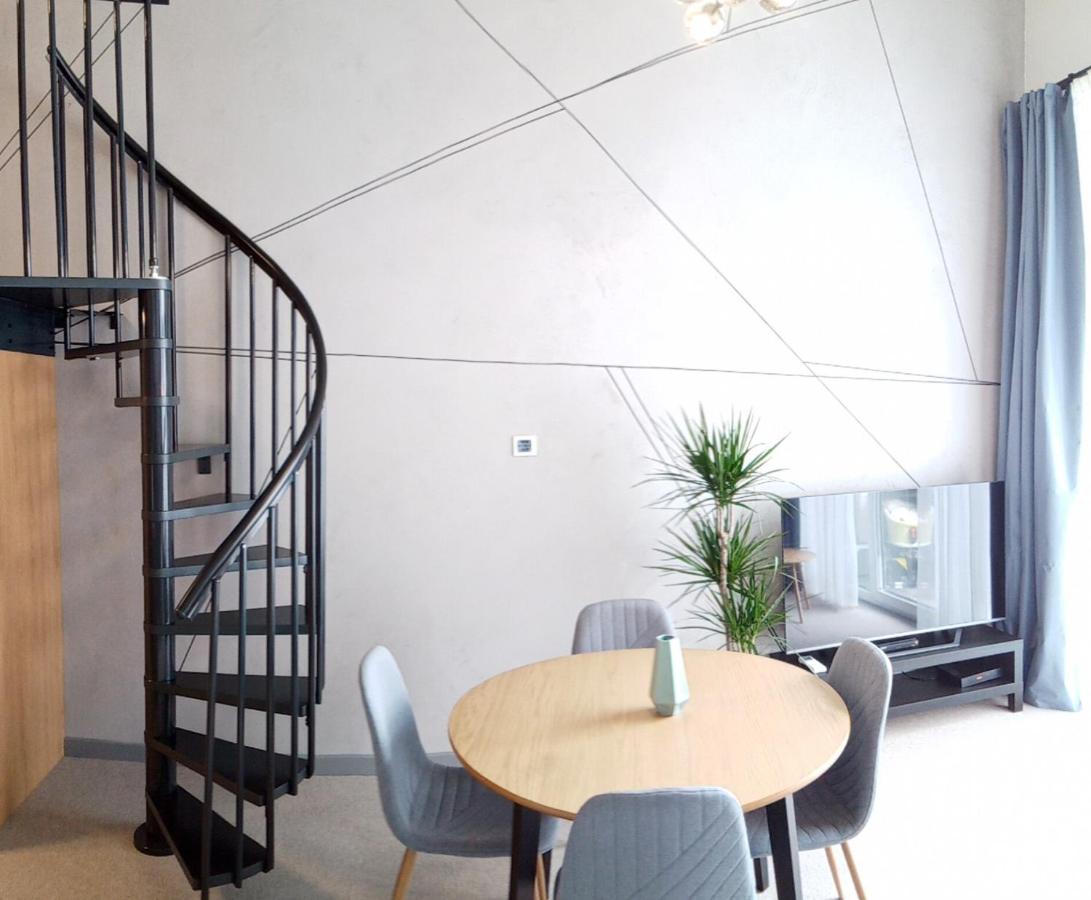 Wroclove Airport Loft Βρότσλαβ Εξωτερικό φωτογραφία
